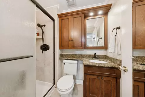 Bath - 1260 Windsor Dr, Wheaton, IL 60189 photo 2 of 2