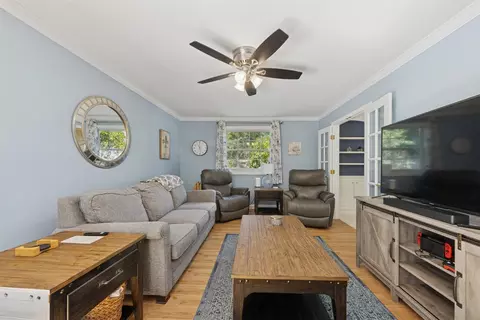 Living - 1260 Windsor Dr, Wheaton, IL 60189 photo 2 of 3