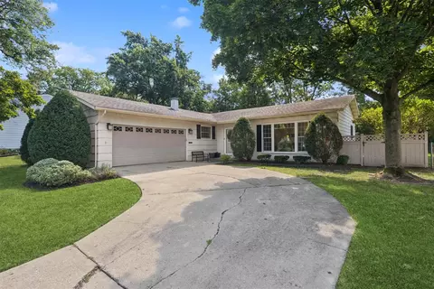 1260 Windsor Dr, Wheaton, IL 60189