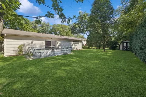 Exterior - 1260 Windsor Dr, Wheaton, IL 60189 photo 1 of 1