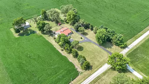 445 County Road 900 N, Ivesdale, IL 61851