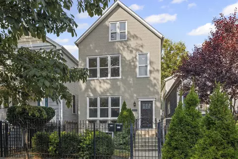 2032 N Whipple St, Chicago, IL 60647