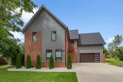 2328 Greenfield Dr, Glenview, IL 60025