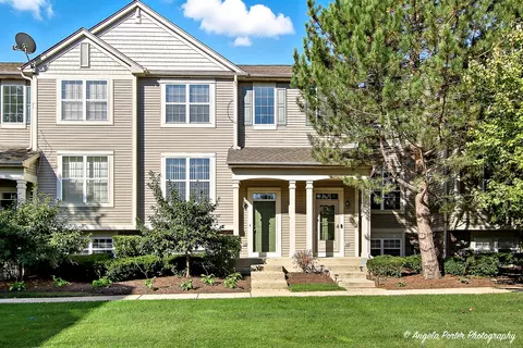 28744 W Pondview Dr #28744, Lakemoor, IL 60051