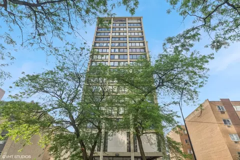 5740 N Sheridan Rd #18C, Chicago, IL 60660