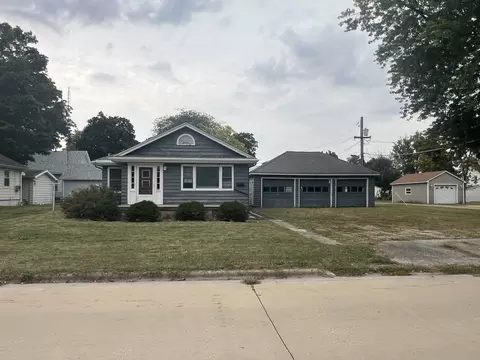 Exterior - 611 N Chicago St, Dwight, IL 60420 photo 2 of 2