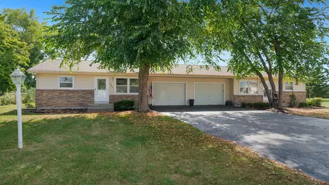 14242 Talcott Dr, South Beloit, IL 61080