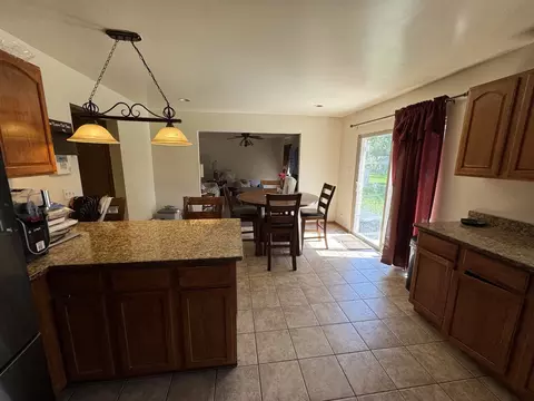 Kitchen - 3831 W 154th St, Markham, IL 60428 photo 2 of 2