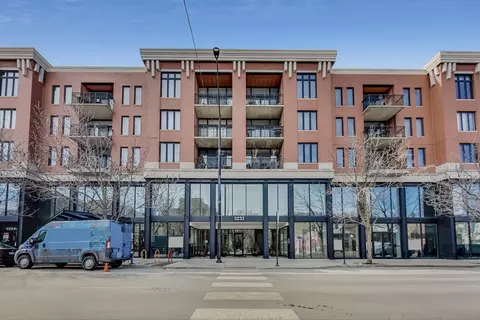 3232 N Halsted St #H306, Chicago, IL 60657
