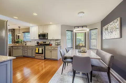 2960 Marshfield Dr, Elgin, IL 60124 photo 10