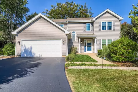 2960 Marshfield Dr, Elgin, IL 60124