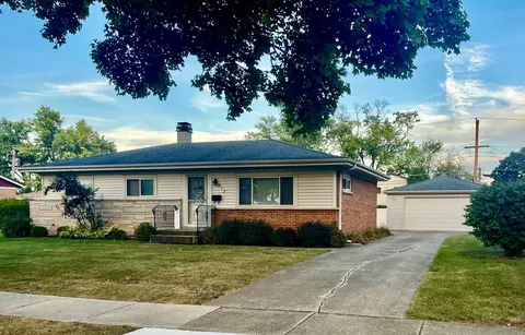Exterior - 913 Ingram Pl, Des Plaines, IL 60016 photo 2 of 2