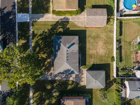 View/Area - 913 Ingram Pl, Des Plaines, IL 60016 photo 4 of 4