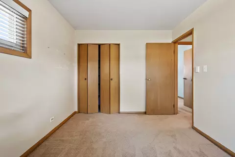 Bedroom - 913 Ingram Pl, Des Plaines, IL 60016 photo 3 of 3