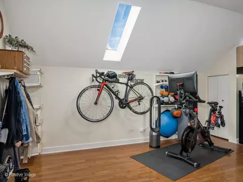 2927 N Gresham Ave #3, Chicago, IL 60618 photo 9