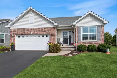 11820 Zenk Ct, Huntley, IL 60142