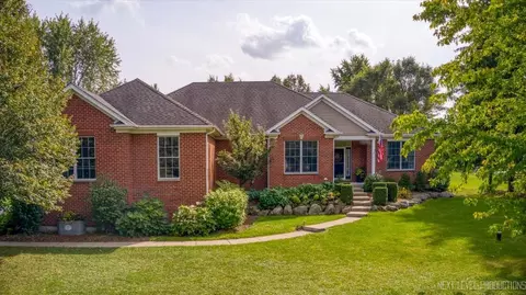 42 W565 Hummingbird St, Hampshire, IL 60140