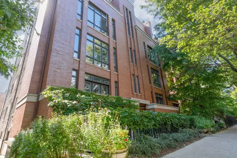 635 W Briar Pl #3W, Chicago, IL 60657