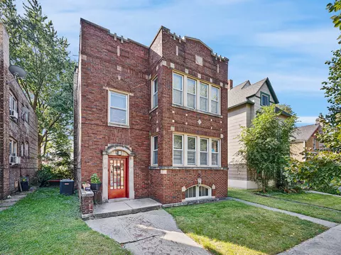 2529 Collins St, Blue Island, IL 60406