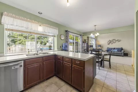 Kitchen - 446 Summersweet Ln, Bartlett, IL 60103 photo 3 of 3
