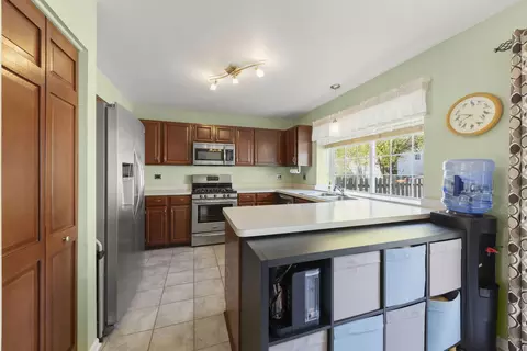 Kitchen - 446 Summersweet Ln, Bartlett, IL 60103 photo 1 of 3