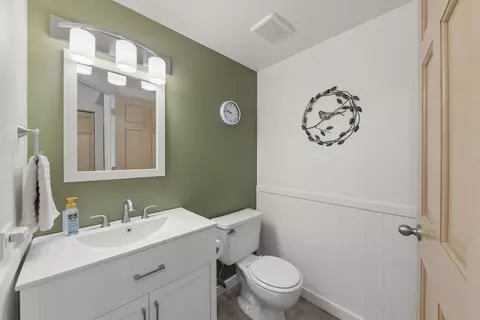 Bath - 446 Summersweet Ln, Bartlett, IL 60103 photo 1 of 4
