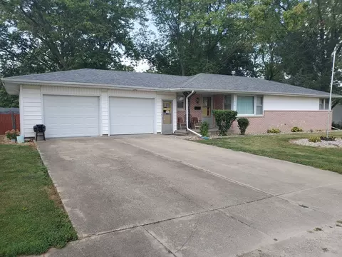 316 N Commerce St, Gilman, IL 60938