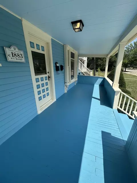 Exterior - 376 Jefferson Ave, Elgin, IL 60120 photo 2 of 3