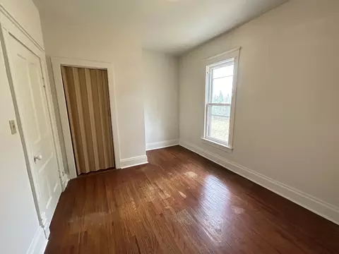 Bedroom - 376 Jefferson Ave, Elgin, IL 60120 photo 4 of 5