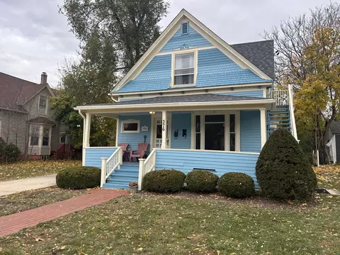 376 Jefferson Ave, Elgin, IL 60120