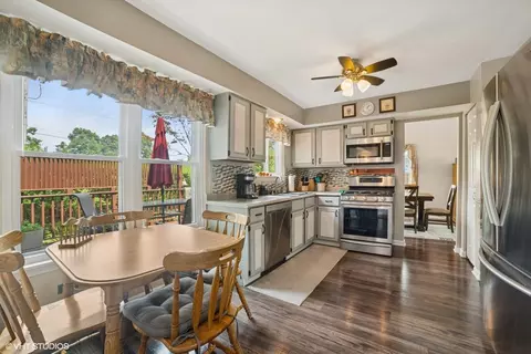 1208 Old Timber Ln, Hoffman Estates, IL 60192 photo 6
