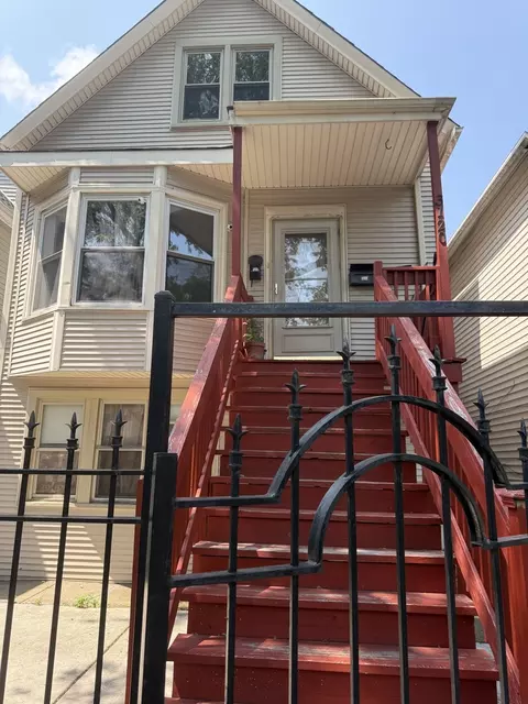 3120 N Saint Louis Ave, Chicago, IL 60618