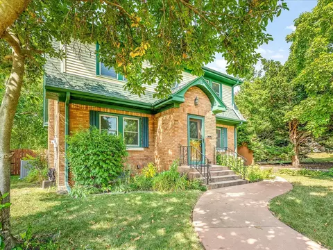 317 Saint Louis Ave, Rockford, IL 61104