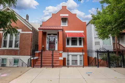 2328 W 19th St, Chicago, IL 60608