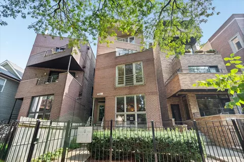 1041 N Winchester Ave #2, Chicago, IL 60622