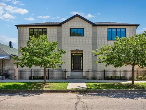 2859 S Hillock Ave, Chicago, IL 60608