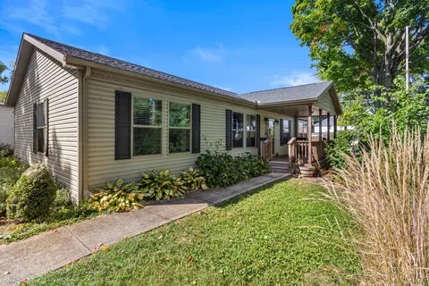 204 E Sherman St, Saint Joseph, IL 61873