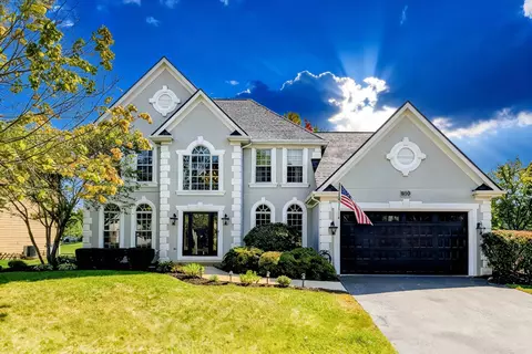 810 Columbia Cir, North Aurora, IL 60542
