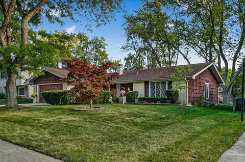 1355 Blair Ln, Hoffman Estates, IL 60169