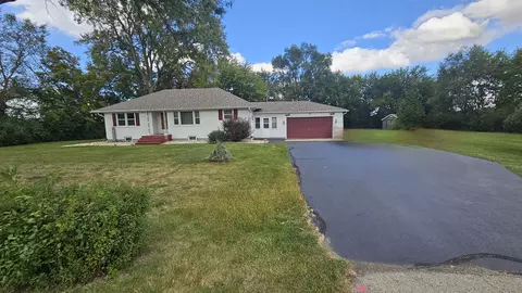 13658 E Flagg Rd, Rochelle, IL 61068 photo 2