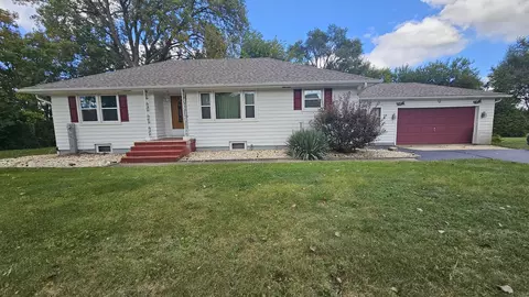 13658 E Flagg Rd, Rochelle, IL 61068