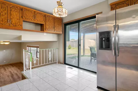 Entry Way - 8225 Beloit Ave, Bridgeview, IL 60455 photo 1 of 1