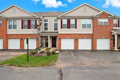 4221 Savoy Ln #28C721, Mchenry, IL 60050