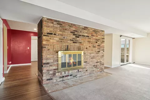 Living - 1817 Sessions Walk, Hoffman Estates, IL 60169 photo 1 of 8