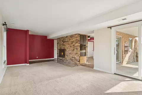 Living - 1817 Sessions Walk, Hoffman Estates, IL 60169 photo 4 of 8