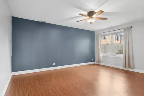 Living - 1817 Sessions Walk, Hoffman Estates, IL 60169 photo 8 of 8