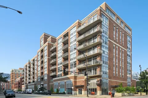 111 S Morgan St #825, Chicago, IL 60607
