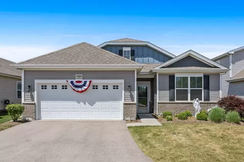 1150 Americana Ave, Pingree Grove, IL 60140