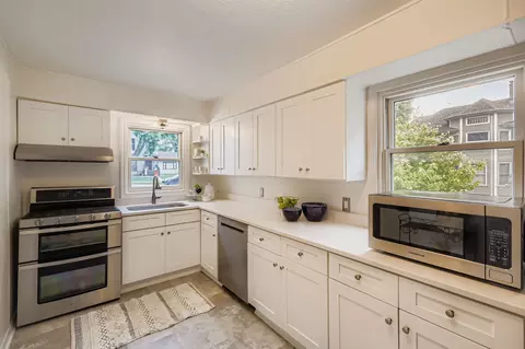 Kitchen - 231 E Shannon St, Elburn, IL 60119 photo 2 of 4