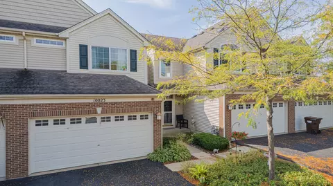 10023 Cummings St, Huntley, IL 60142